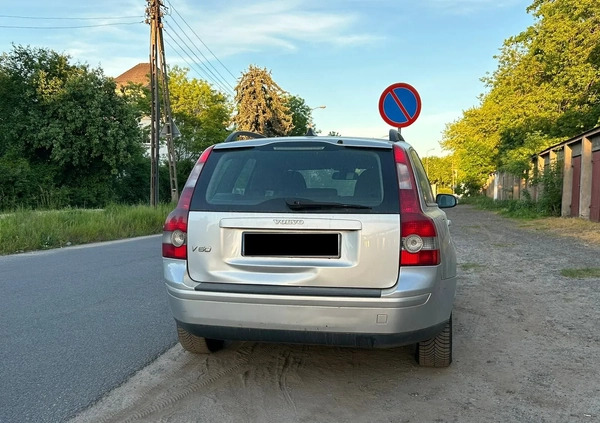 Volvo V50 cena 10900 przebieg: 199000, rok produkcji 2006 z Poznań małe 67